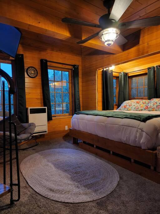 The Eagle'S Nest Treehouse Cabin パーマー エクステリア 写真